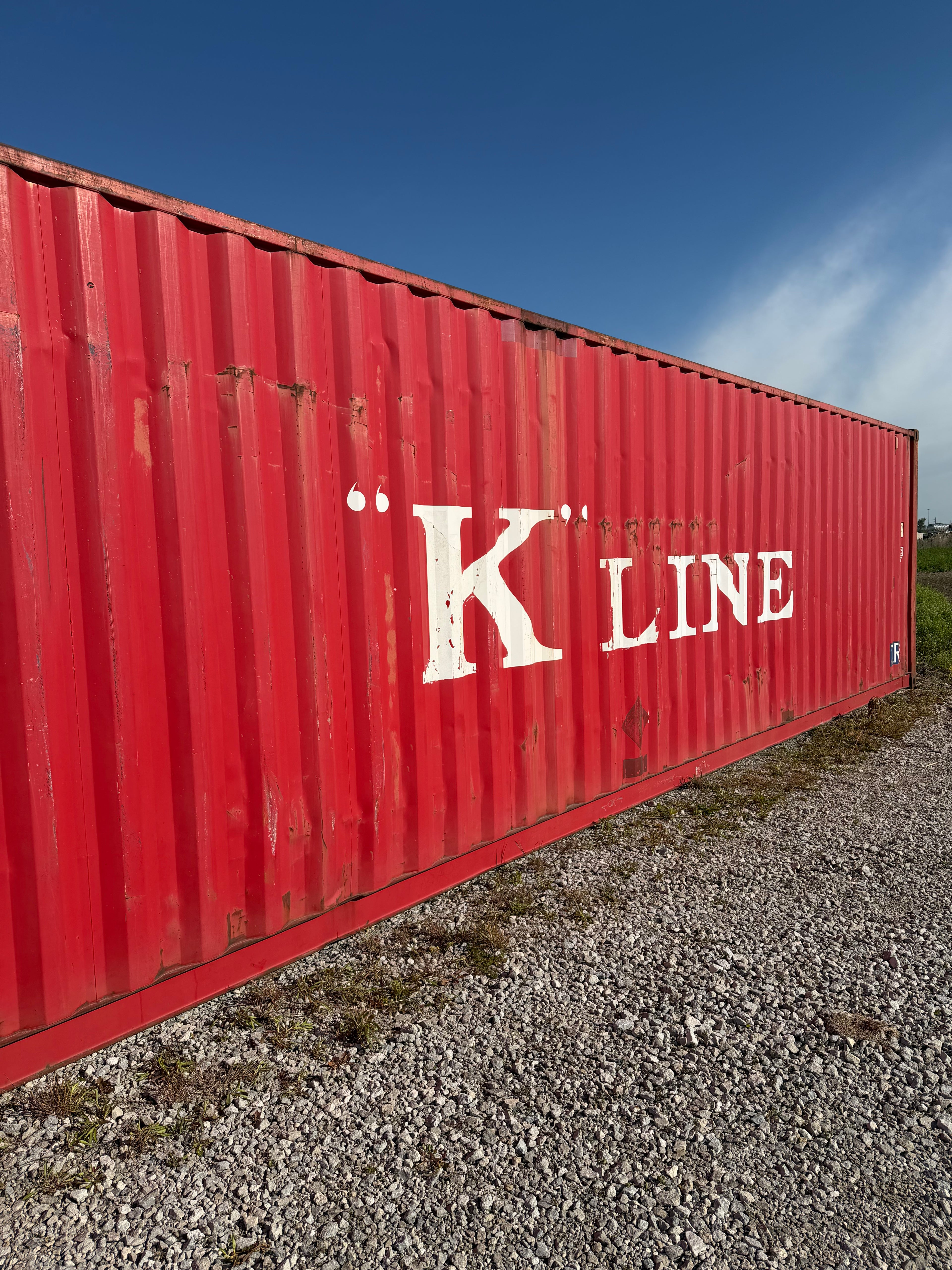 40’ HC Used K-Line Shipping Container – Cargo Worthy | Doors Open & Close Properly 777595-5