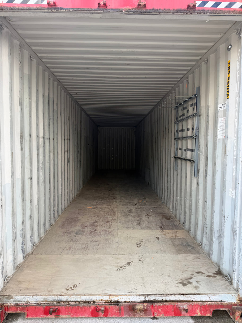 40’ Used K-Line Shipping Container | Job Site Ready | Interior Shelf w/ Hooks | Vented 776224-3
