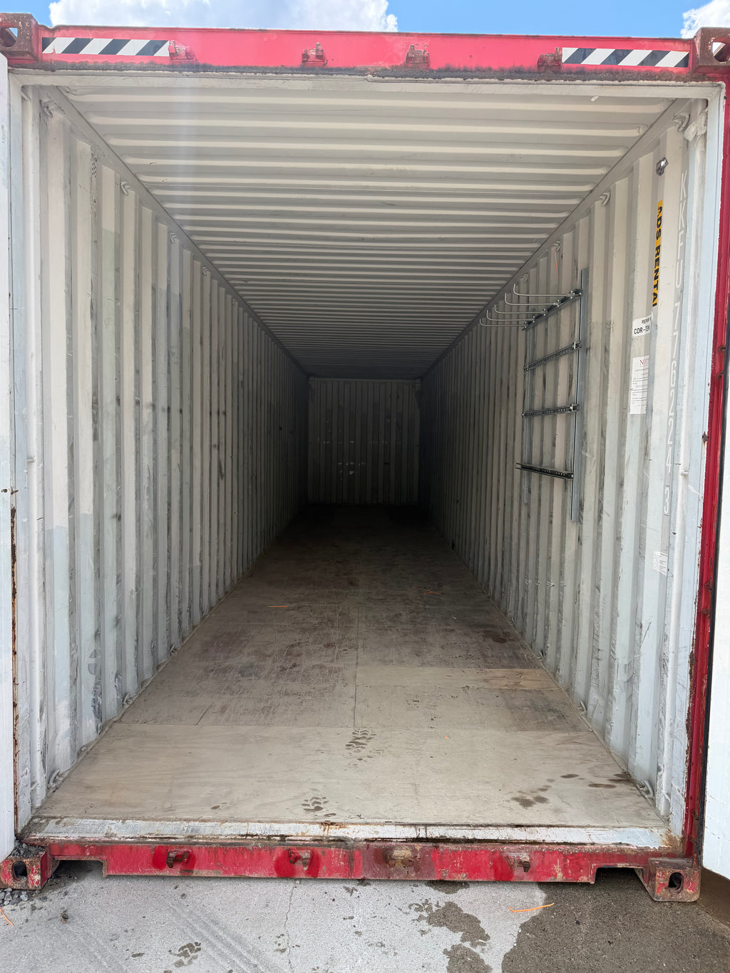 40’ Used K-Line Shipping Container | Job Site Ready | Interior Shelf w/ Hooks | Vented 776224-3