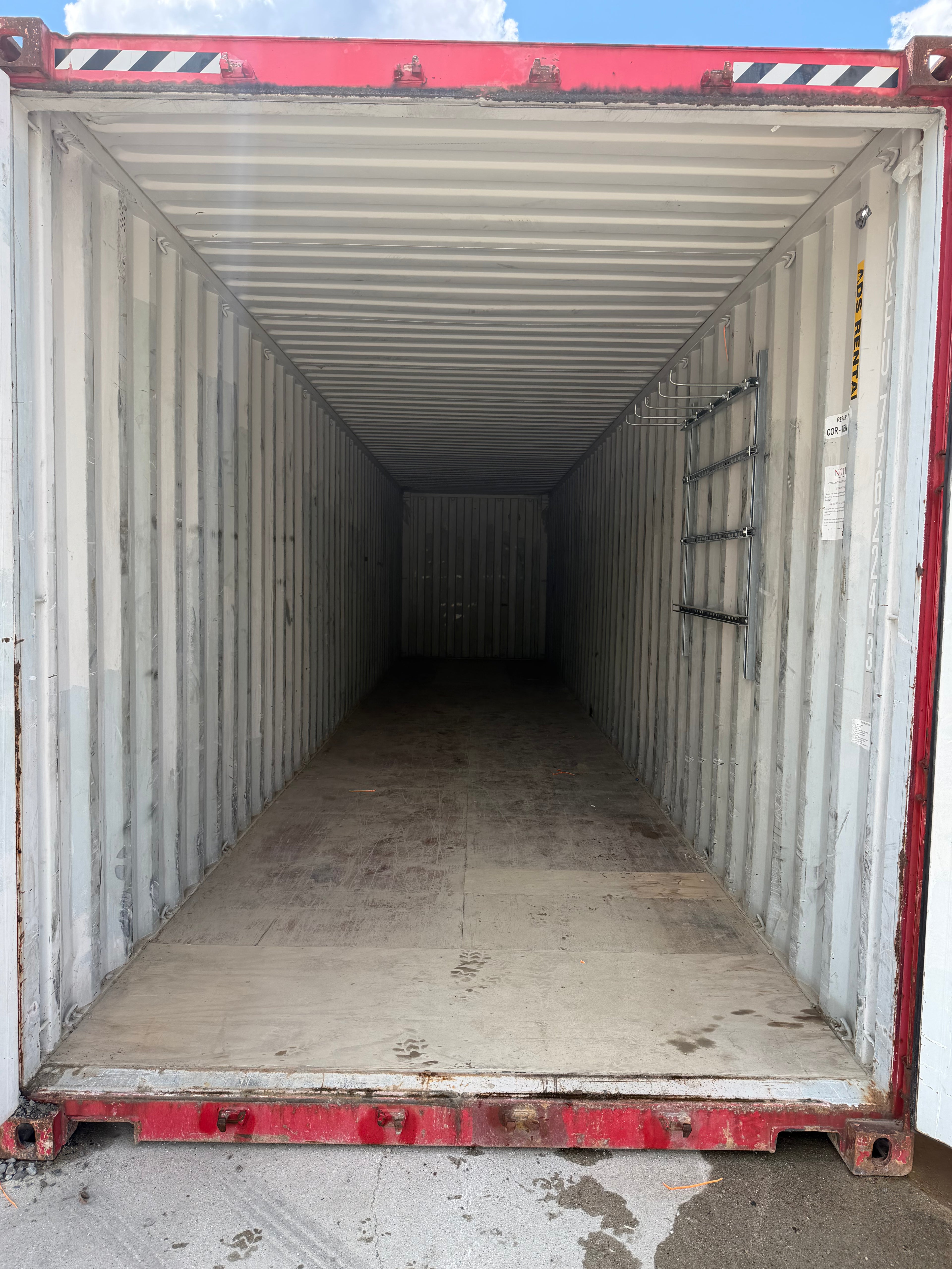 40’ Used K-Line Shipping Container | Job Site Ready | Interior Shelf w/ Hooks | Vented 776224-3